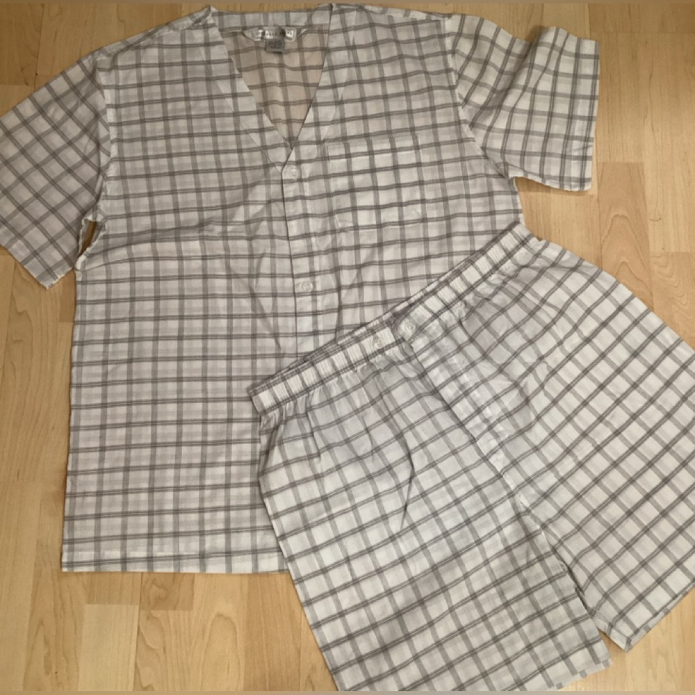 NWOT Men’s Geoffrey Beene 2 pc White & Gray Plaid Pajamas